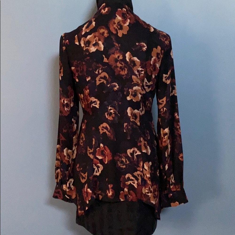 Favorite Blouse - Picture 2 of 2